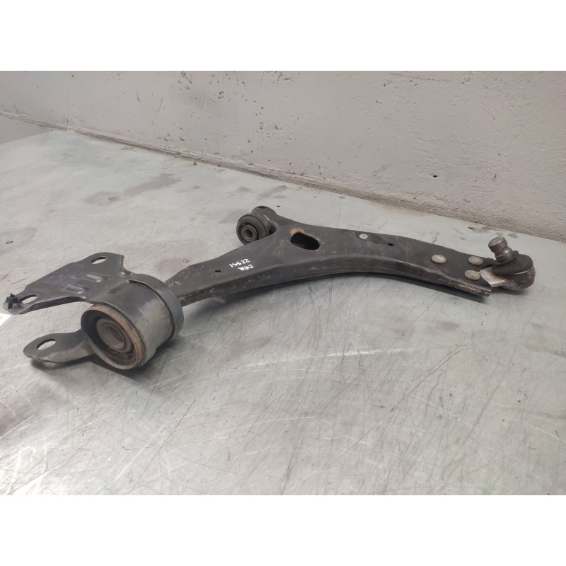Recambio de brazo suspension inferior delantero derecho para ford focus lim. (cb8) titanium referencia OEM IAM - Blanco 3