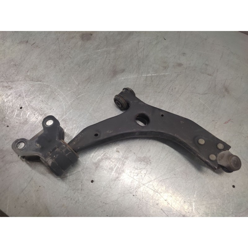 Recambio de brazo suspension inferior delantero izquierdo para ford focus lim. (cb8) titanium referencia OEM IAM - Blanco 2
