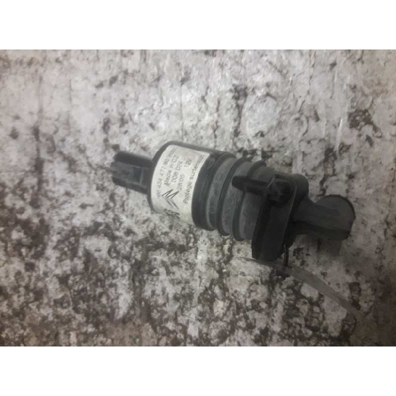 Recambio de bomba limpia para peugeot 407 st sport referencia OEM IAM 9643447780 2 PINS - Blanco 2