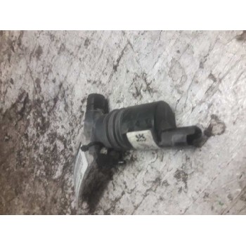 Recambio de bomba limpia para peugeot 407 st sport referencia OEM IAM 9643447780 2 PINS 