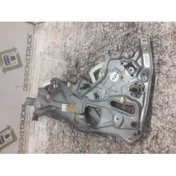 Recambio de elevalunas trasero derecho para renault laguna (b56) 2.0 d rn (b56f/g) referencia OEM IAM 7701672416 MANUAL 