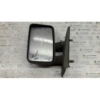 RETROVISOR IZQUIERDO 