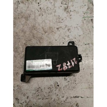 CAJA RELES / FUSIBLES YQH100900 