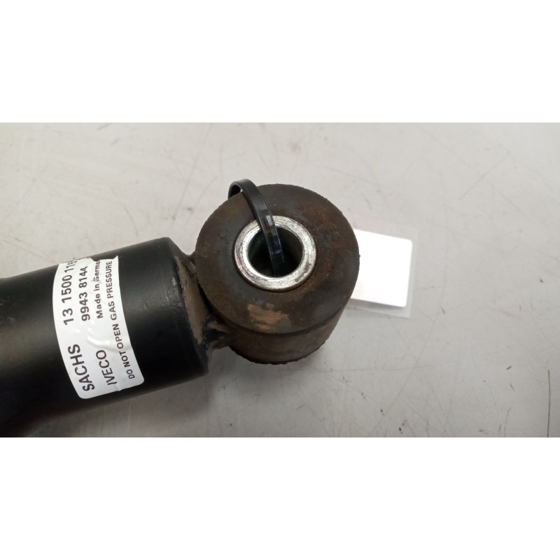 Recambio de amortiguador trasero izquierdo cabina para iveco eurocargo 05.03  fg 75 e larga distancia referencia OEM IAM 9943814 - Blanco 4