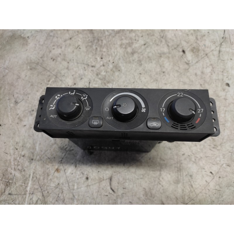 Recambio de mando calefaccion / aire acondicionado para mitsubishi montero (v60/v70) 3.2 di-d boss (3-ptas.) referencia OEM IAM - Gris