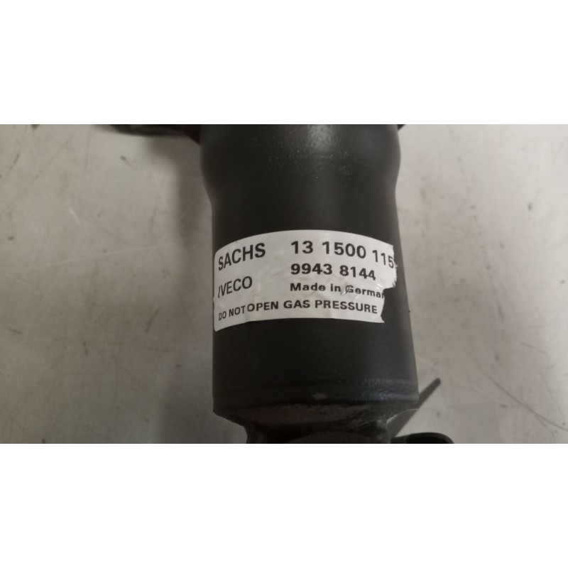 Recambio de amortiguador trasero izquierdo cabina para iveco eurocargo 05.03  fg 75 e larga distancia referencia OEM IAM 9943814 - Blanco 5