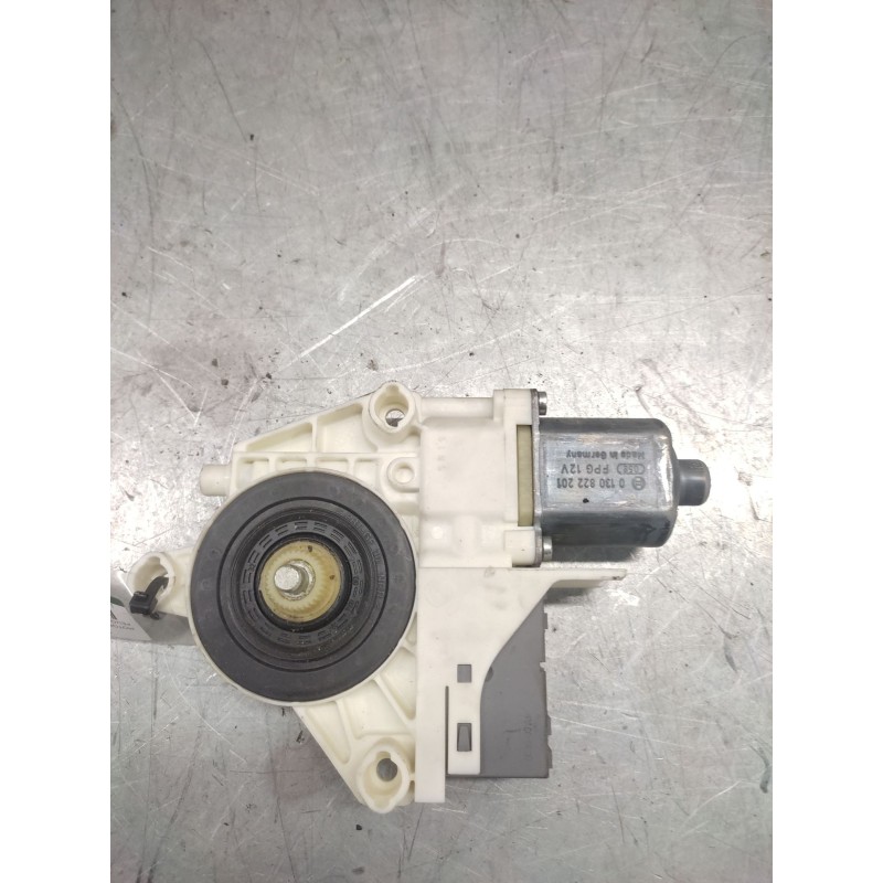 Recambio de motor elevalunas trasero izquierdo para peugeot 407 st confort referencia OEM IAM 0130822201  