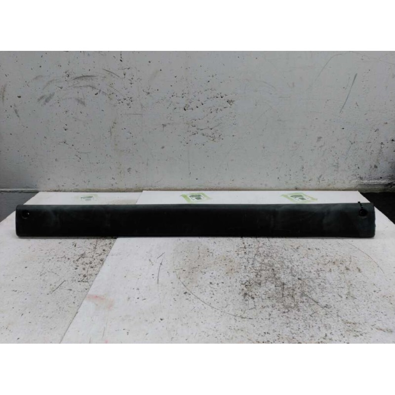 Recambio de moldura para renault master desde '98 referencia OEM IAM 770 PUERTA CORREDERA DERECHA 126 , 5 CM - Blanco