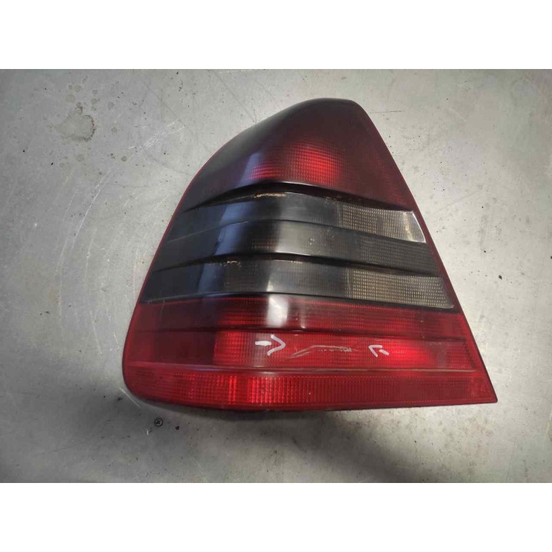 Recambio de piloto trasero izquierdo para mercedes-benz clase c (w202) berlina 220 cdi (202.133) referencia OEM IAM   7 PINS