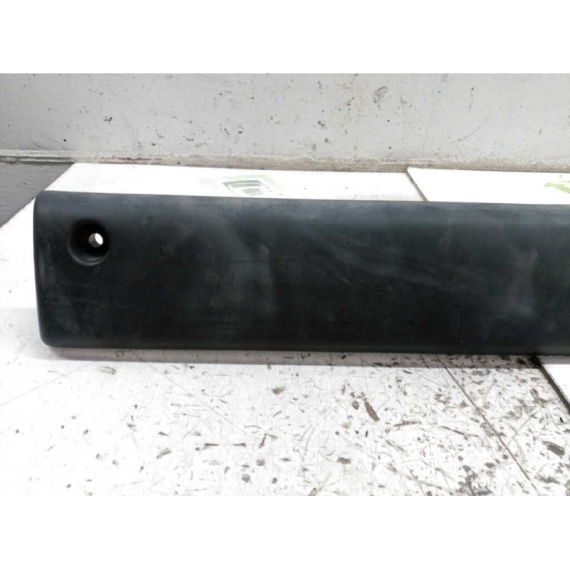 Recambio de moldura para renault master desde '98 referencia OEM IAM 770 PUERTA CORREDERA DERECHA 126 , 5 CM - Blanco 2