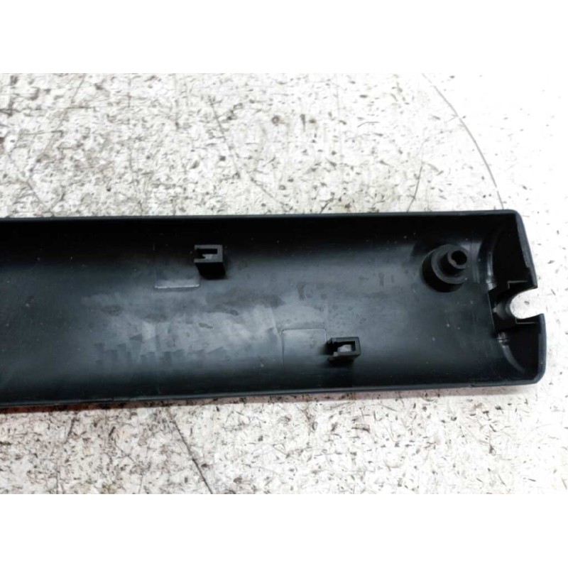 Recambio de moldura para renault master desde '98 referencia OEM IAM 770 PUERTA CORREDERA DERECHA 126 , 5 CM - Blanco 4