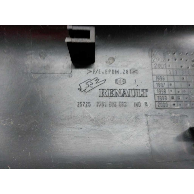 Recambio de moldura para renault master desde '98 referencia OEM IAM 770 PUERTA CORREDERA DERECHA 126 , 5 CM - Blanco 5