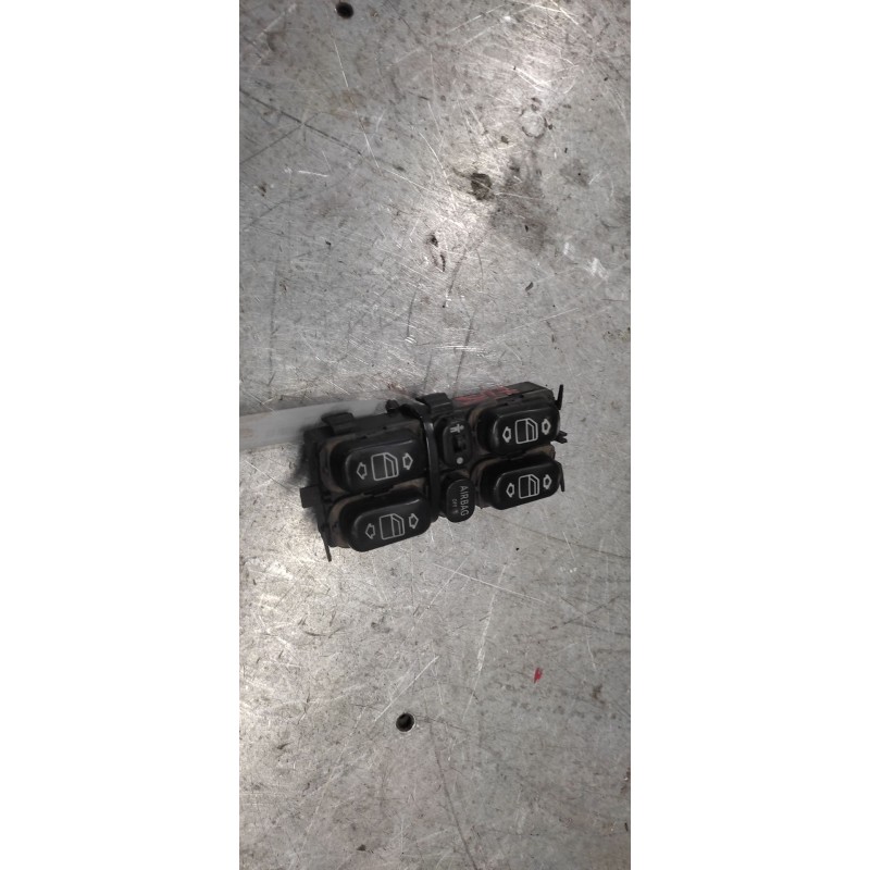 Recambio de mando elevalunas delantero izquierdo para mercedes-benz clase a (w168) 1.4 cat referencia OEM IAM 1688202810 2