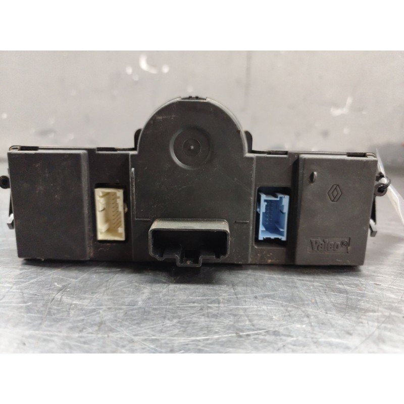Recambio de mando calefaccion / aire acondicionado para renault scenic ii grand confort dynamique referencia OEM IAM 8200901465 2