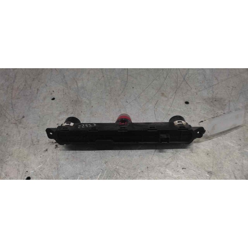 Recambio de warning para fiat nuova 500 (150) blackjack referencia OEM IAM C977 5 PINS - Rojo 2
