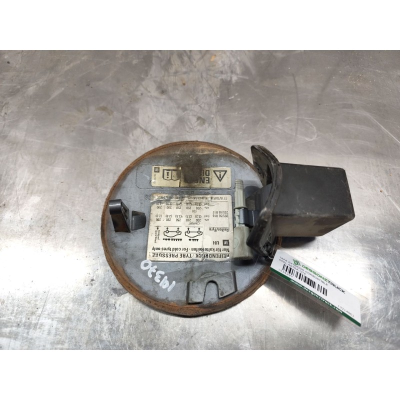 Recambio de tapa exterior combustible para opel astra gtc 1.9 cdti referencia OEM IAM 13214862 - Gris 2