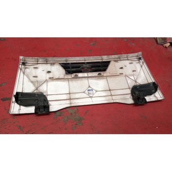 Recambio de calandra para volvo fl xxx 7.2 diesel referencia OEM IAM 20748318  20748333