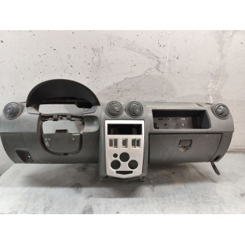 Recambio de salpicadero para dacia logan ambiance referencia OEM IAM   