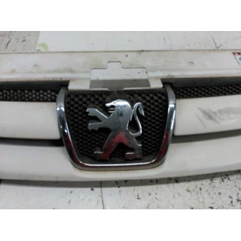 Recambio de rejilla delantera central para peugeot partner (s2) combi plus referencia OEM IAM   