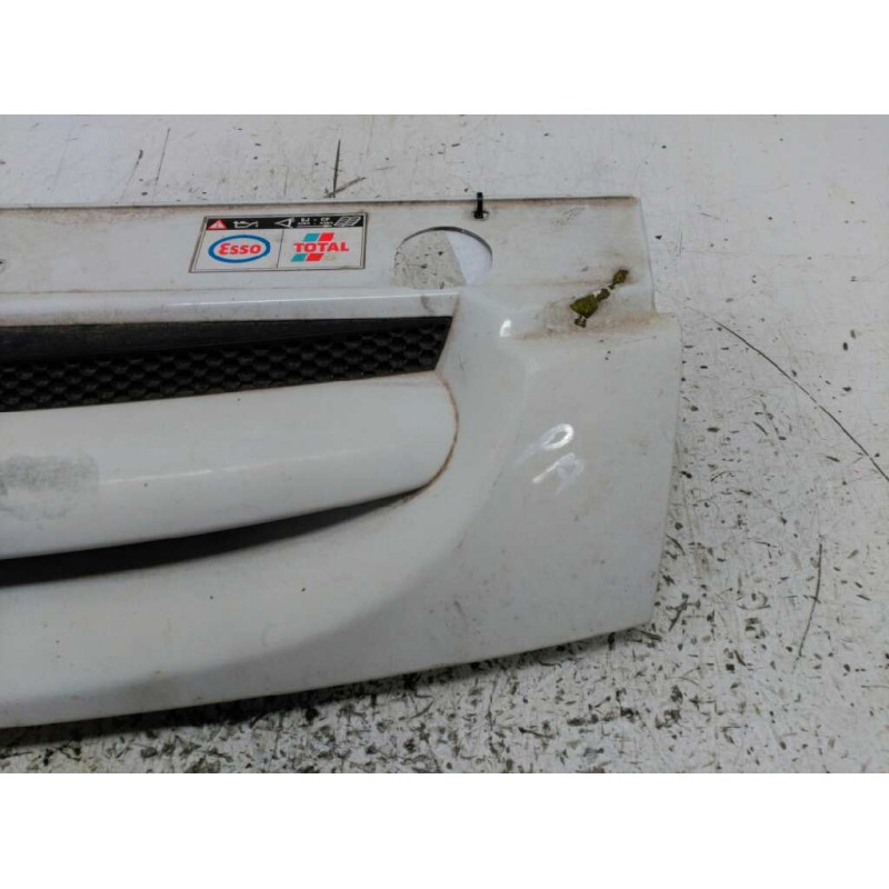 Recambio de rejilla delantera central para peugeot partner (s2) combi plus referencia OEM IAM 4