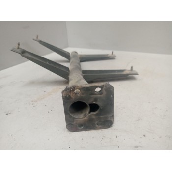 Recambio de soporte guardabarros trasero para iveco eurocargo 5.9 diesel referencia OEM IAM 500318815 izquierdo 8142633