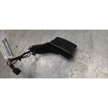 ENGANCHE DE CINTURON DELANTERO IZQUIERDO 735654335 