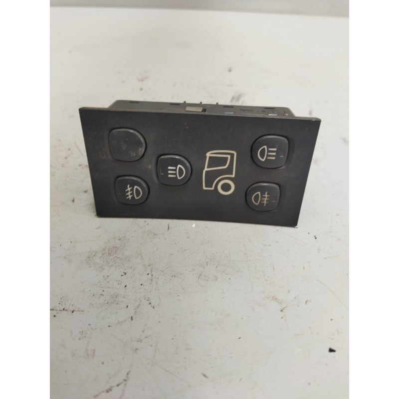 Recambio de mando luces para scania serie p/g/r (c-clase) 12.7 diesel referencia OEM IAM 1507637  MANDO LUCES ANTINIEBLA - Rojo