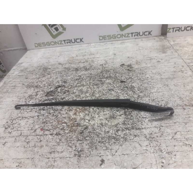 Recambio de brazo limpia delantero derecho para bmw serie 3 berlina (e46) 320d referencia OEM IAM - Blanco 2