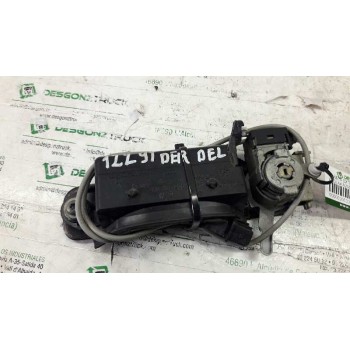 MANETA EXTERIOR DELANTERA DERECHA 4A0837206 ELECTRICA NO LLEVA LLAVE EN EL BOMBILLO 