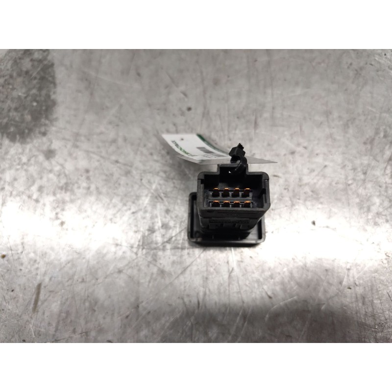 Recambio de warning para dacia logan ambiance referencia OEM IAM  8 PINS 2
