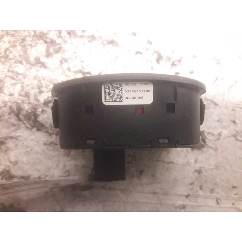 Recambio de warning para fiat fiorino referencia OEM IAM 07355952190 30280989 12 PINS - Blanco 2