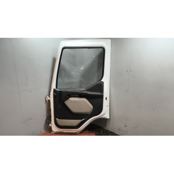 Recambio de puerta delantera derecha para renault midlum fg xxx.10    e4 cabina doble referencia OEM IAM 5600464824 5600464830 