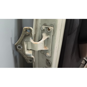 Recambio de puerta delantera derecha para renault midlum fg xxx.10    e4 cabina doble referencia OEM IAM 5600464824 5600464830 