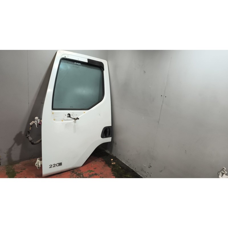 Recambio de puerta delantera izquierda para renault midlum fg xxx.10    e4 cabina doble referencia OEM IAM 5600464823  