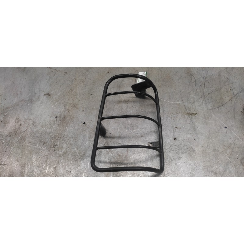 Recambio de protector para peugeot partner kombi confort referencia OEM IAM   PILOTO TRASERO DERECHO