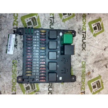Recambio de caja reles / fusibles para nissan trucks l80.09 l80.14 referencia OEM IAM 168  