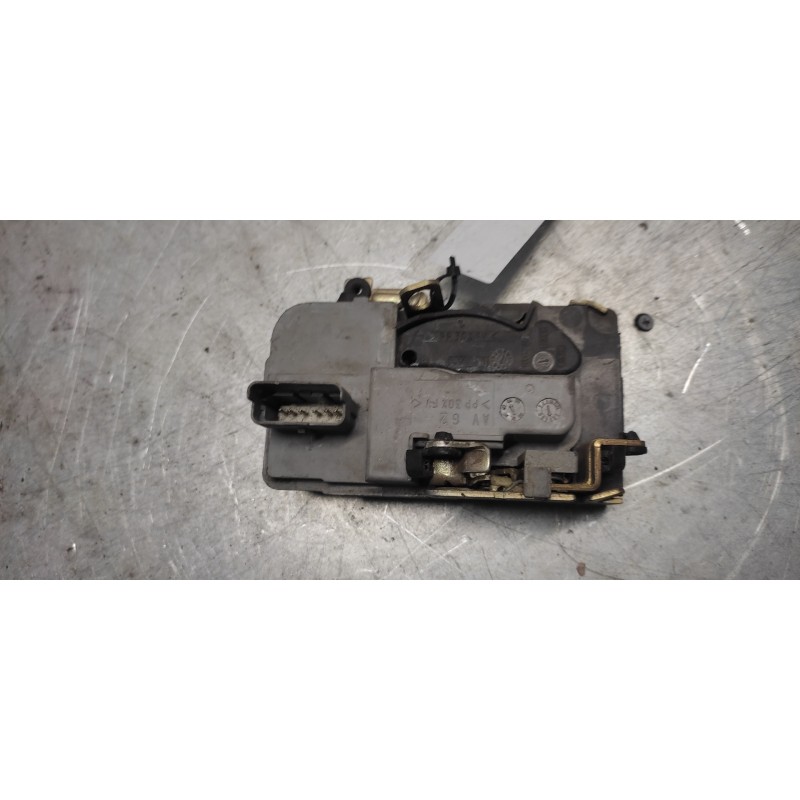 Recambio de cerradura puerta delantera izquierda para peugeot 206 berlina xs referencia OEM IAM  6 PINS 2