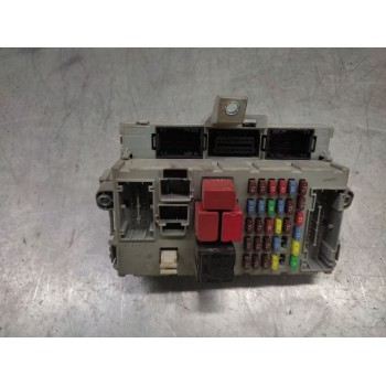 CAJA RELES / FUSIBLES A653 