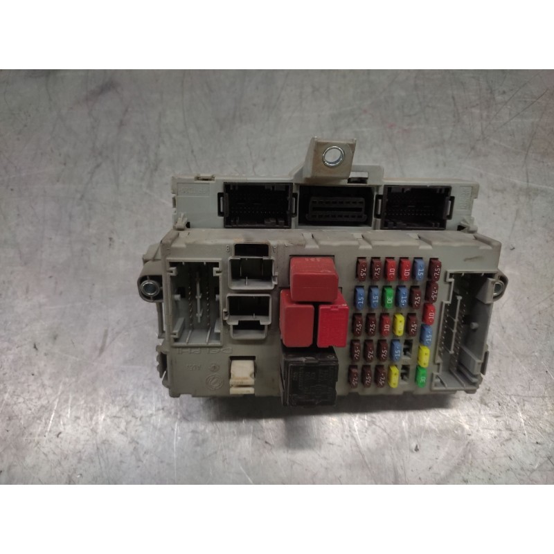 Recambio de caja reles / fusibles para citroën jumper iii furgoneta 2.2 hdi 100 referencia OEM IAM A653  