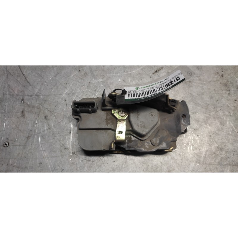 Recambio de cerradura puerta trasera derecha para peugeot 206 berlina xs referencia OEM IAM  4 PINS 2
