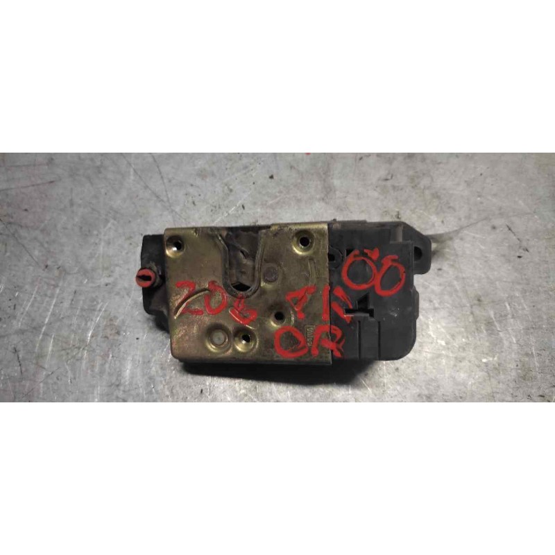 Recambio de cerradura puerta trasera derecha para peugeot 206 berlina xs referencia OEM IAM  4 PINS 