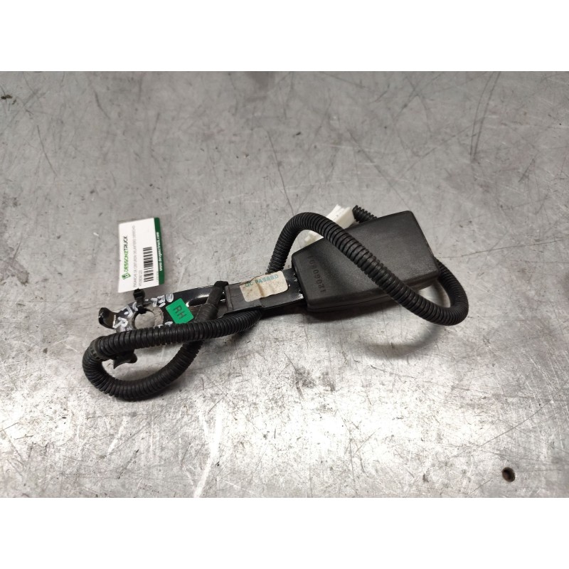 Recambio de enganche de cinturon delantero derecho para hyundai i20 city s referencia OEM IAM - Gris 2