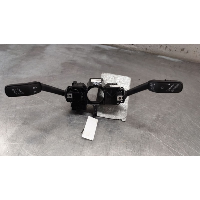 Recambio de mando multifuncion para seat arona (kj7, kjp) 1.0 tsi referencia OEM IAM 2Q0953521S  