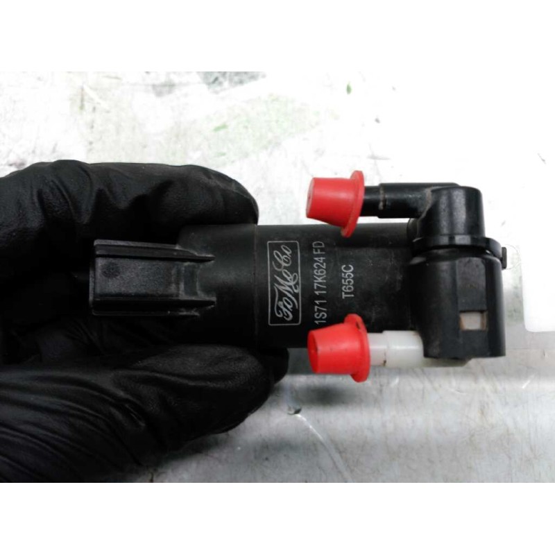 Recambio de bomba limpia para ford mondeo berlina (ge) ambiente (06.2003) (d) referencia OEM IAM 1S7117K624FD 2