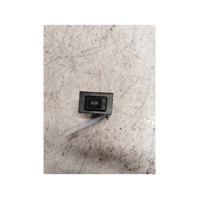 Recambio de entrada aux para toyota prius (nhw20) basis referencia OEM IAM 8619053010 4 PINS 
