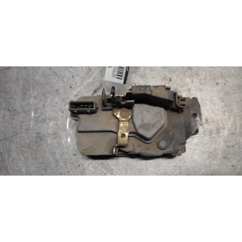 Recambio de cerradura puerta trasera derecha para peugeot 206 berlina xs referencia OEM IAM  4 PINS 