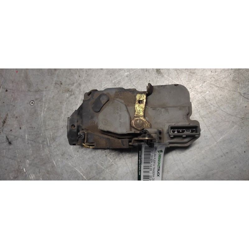 Recambio de cerradura puerta trasera derecha para peugeot 206 berlina xs referencia OEM IAM  4 PINS 2
