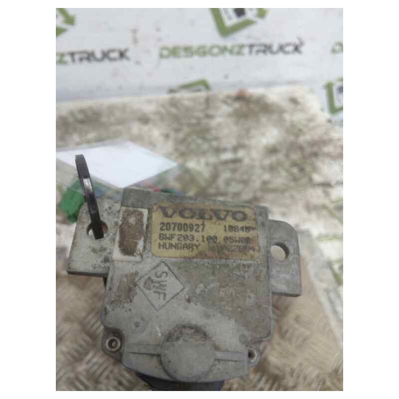 Recambio de mando limpia para volvo fh referencia OEM IAM 20700927 - Blanco 2