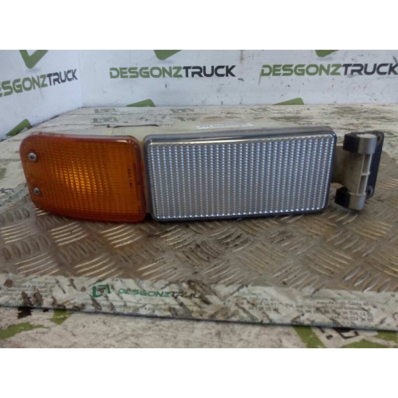 Recambio de faro antiniebla derecho para man tg - a 18.460 fg / bb (e3/e4) m (largura mediana) referencia OEM IAM - Rojo