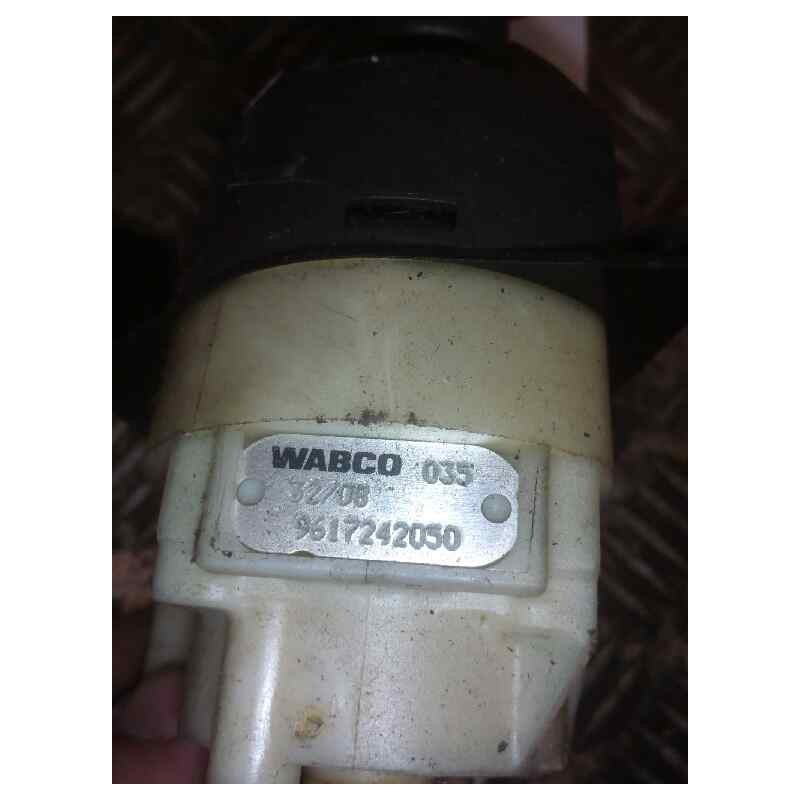 Recambio de palanca freno de mano para volvo fh referencia OEM IAM 9617242050 20367534 - Blanco 2